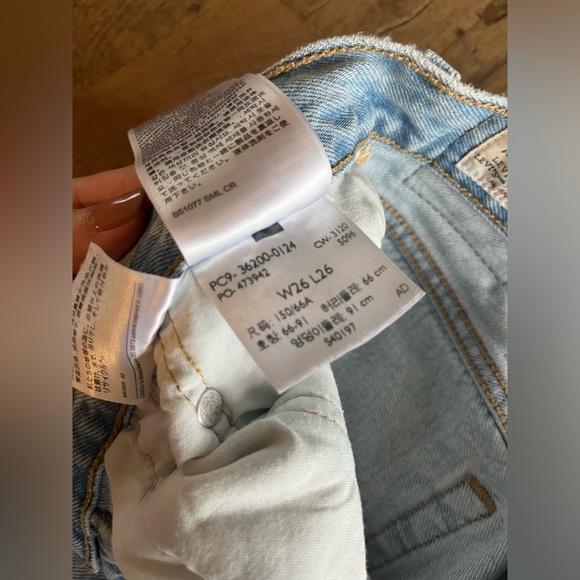 Levi’s 501 - Picture 4 of 7